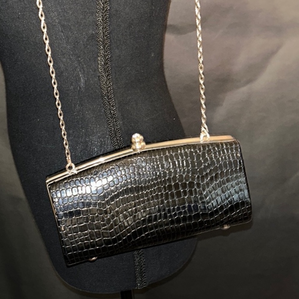 Small Black Crocodile-Patterned with Rhinestone Clasp Clutch